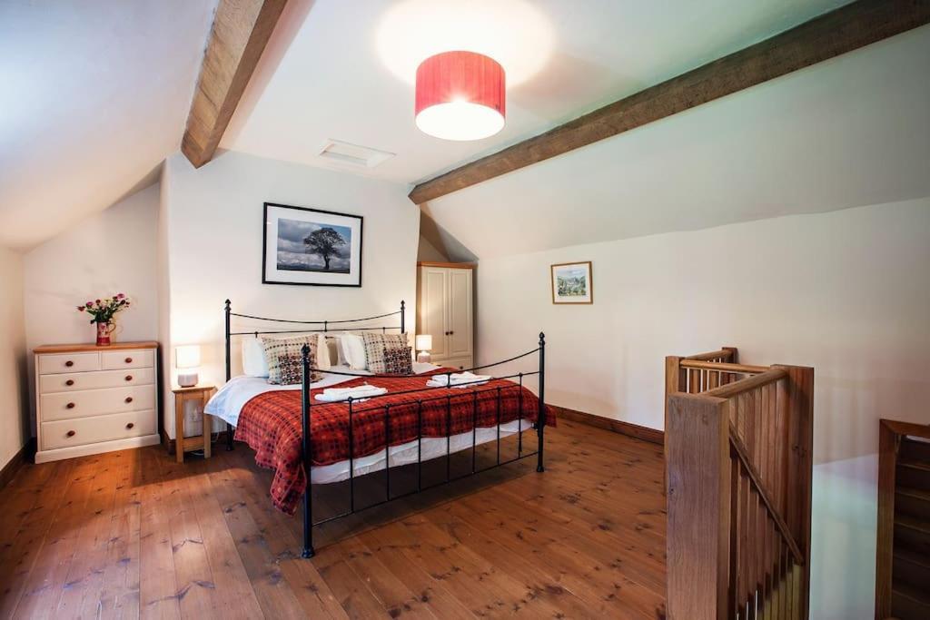 Cabalva Mill Cottage - Very Private And With Views Over The River Wye Clifford Extérieur photo